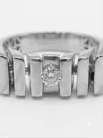 Bar-Setting Ring with Central Solitaire
