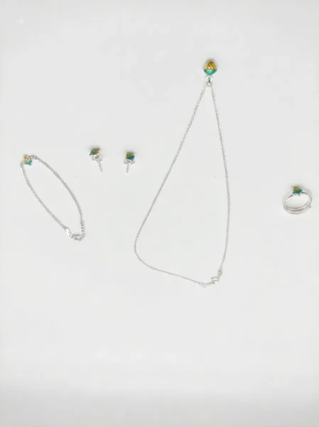Forest Essence Set with earrings and bracelet and ring and pandet