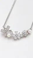 Floral Pearl Grace pandent chain