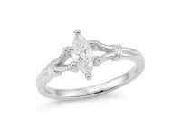 Elegant Cross-Prong Solitaire Ring