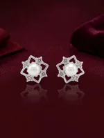 Genuine lustrous freshwater pearl