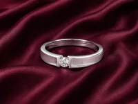Serenelle Diamond Frame