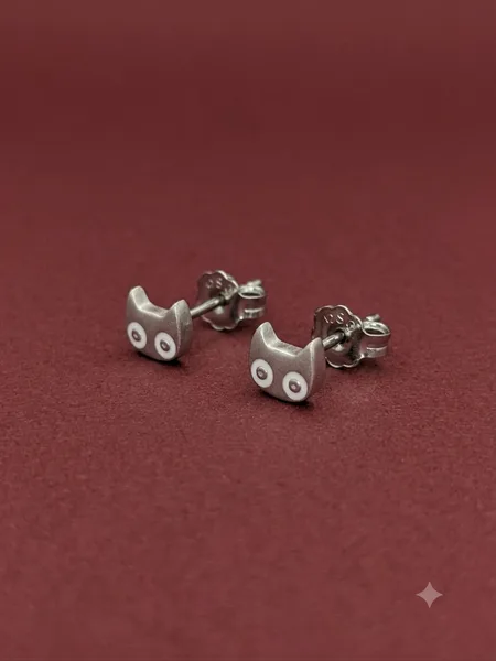 Whimsical Cat-Face Minimalist Stud Earrings