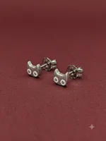 Whimsical Cat-Face Minimalist Stud Earrings