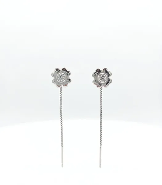 Blooming Clover Diamond Sui Dhaga