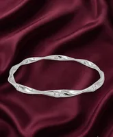Wave Hinged Bangles