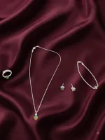 Forest Essence Set with earrings and bracelet and ring and pandet