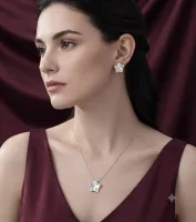 star-shaped pendant set