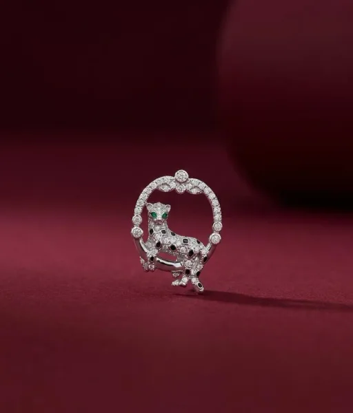 Diamond & Emerald Panther Hoop Brooch (Lapel Pin)