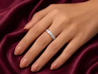 Serenelle Diamond Frame