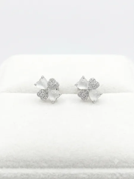 Four-Leaf Clover Mother-of-Pearl & Diamond Stud Earrings