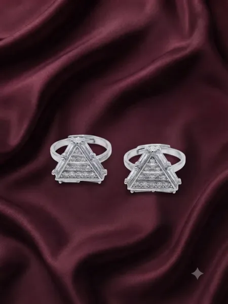 Triora Prism Toe Ring