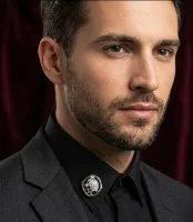 Diamond Panther Motif Collar Brooch / Lapel Pin