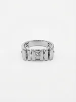 Bar-Setting Ring with Central Solitaire