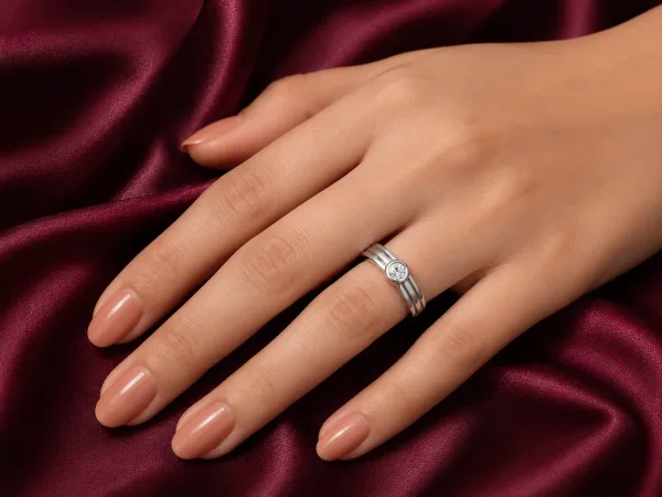 Lunara Twinline Ring