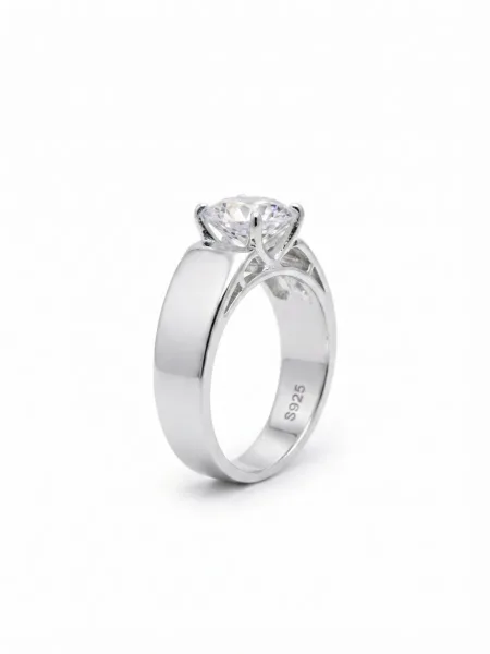Royal Solitaire Crown Ring