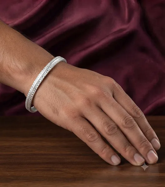 Regal Pavé Edge Kada