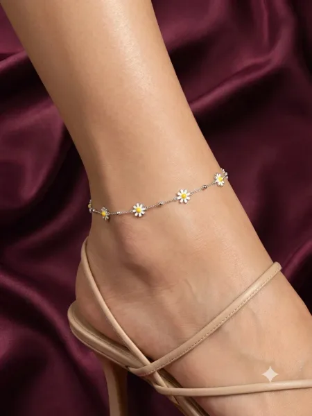 The Fresh Daisy Silver Anklet