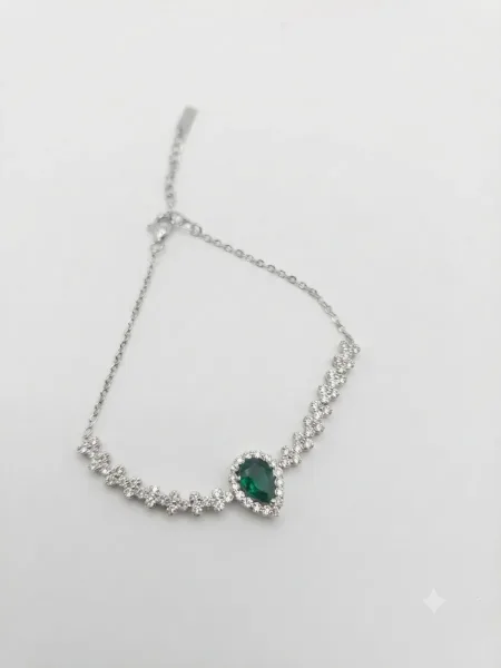 Green Lucent Cluster Bracelet