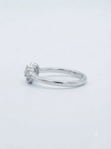 Amoura Trio Ring