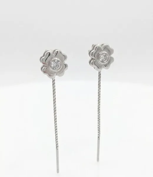 Blooming Clover Diamond Sui Dhaga