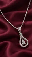 Silver Emerald Teardrop pandent chain