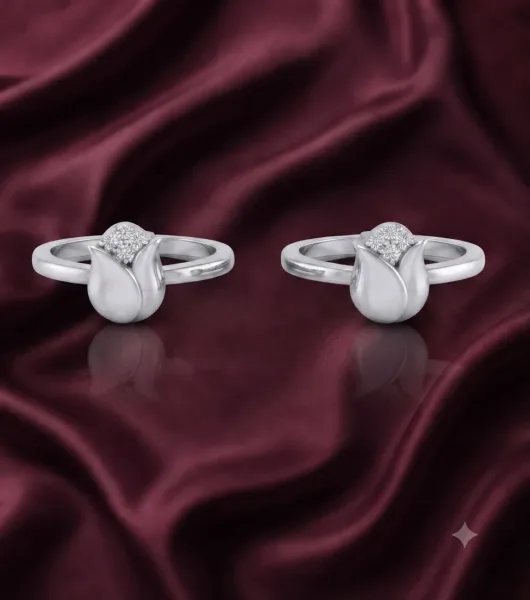 Lunéa Tulip Bloom Toe Ring
