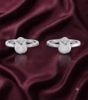 Lunéa Tulip Bloom Toe Ring