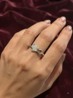 Amoura Ring
