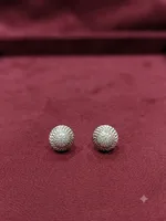Alternative: Vintage Spiral Pavé Button Tops