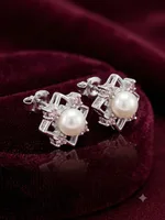 Genuine lustrous freshwater pearl