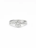 Sterling Silver Elegant Round Solitaire Ring