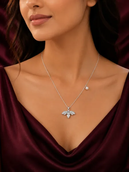 Dainty Pearl Floral Pendant