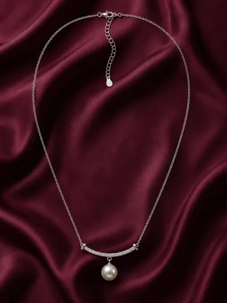 Pearl Curve Elegance Pendant