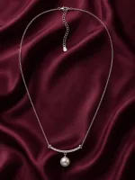 Pearl Curve Elegance Pendant